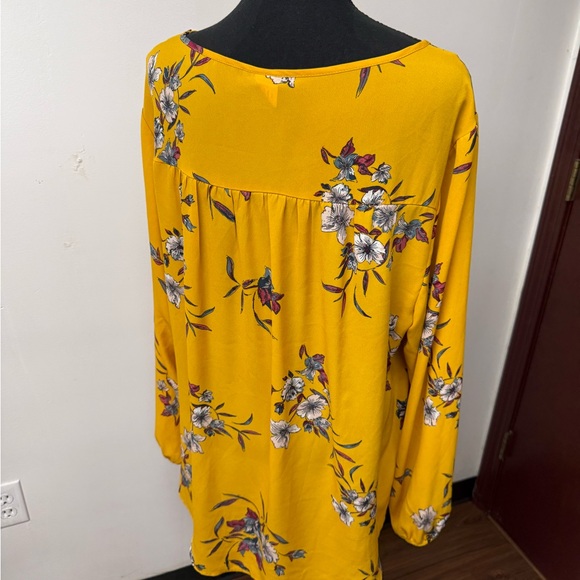 Torrid Floral Yellow Long Sleeve Top Plus Size 2 - Picture 2 of 3
